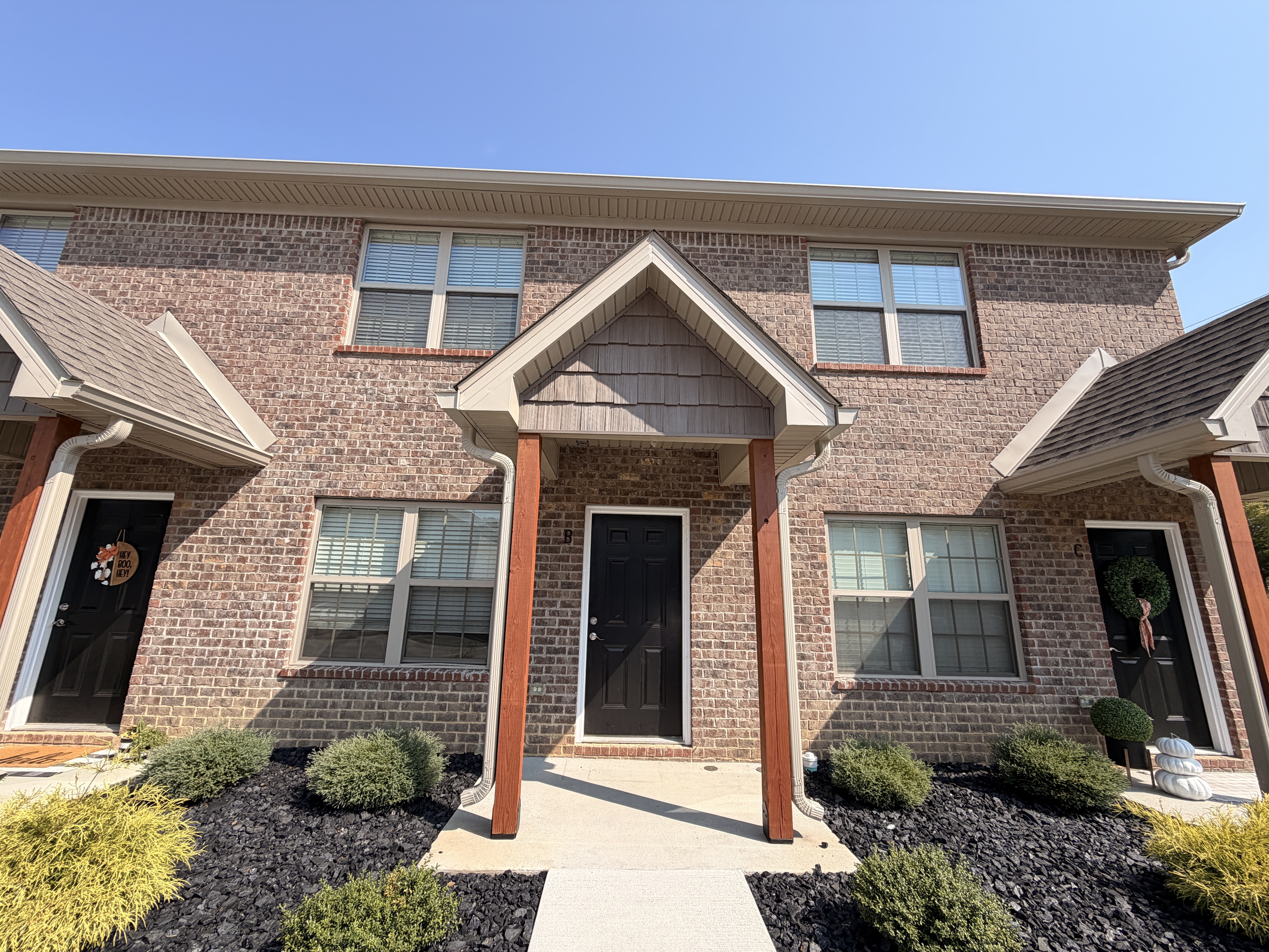 1633 N HWY 1247 - B