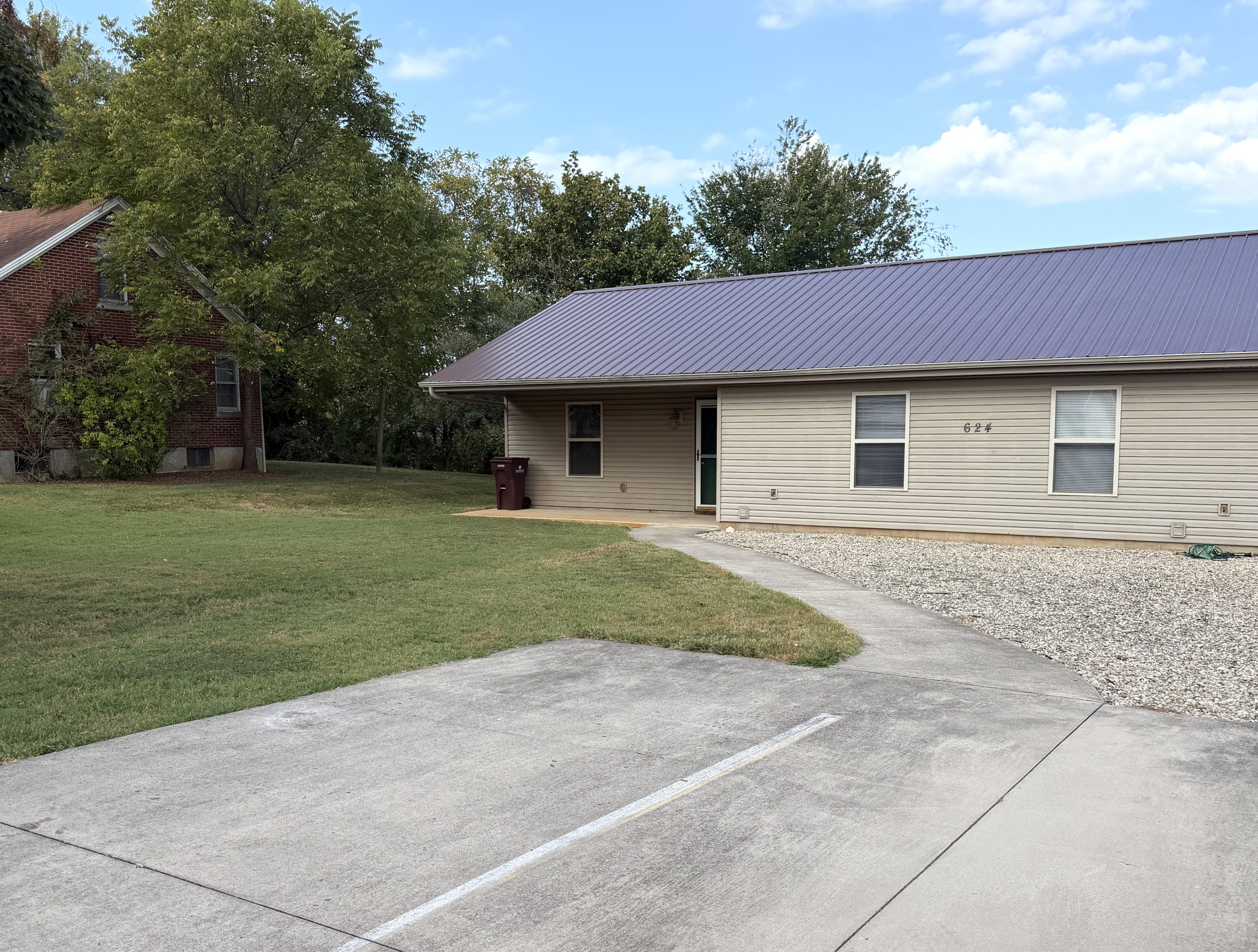 624 North College Street - 1